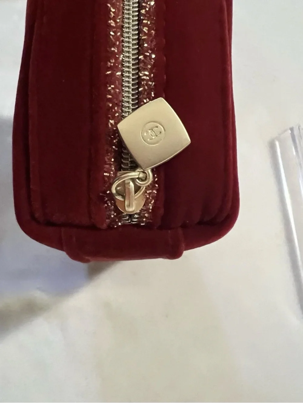 🩷CHANEL Velvet Cosmetic Pouch in Deep Red💚